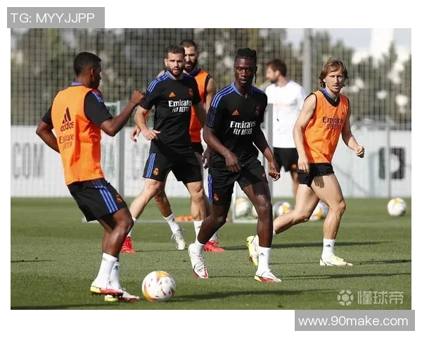 标准列日与洛默尔的激烈对决分析及比赛前瞻